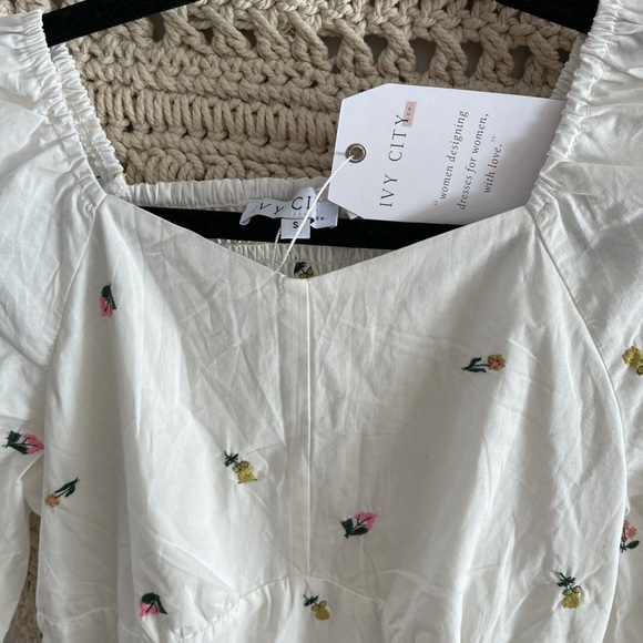 SOLD Ivy City Co Chloe Bloom Dress - Picture 5 of 9